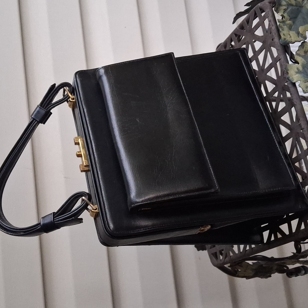 Susan Gail Vintage Elegant Black Leather Handbag